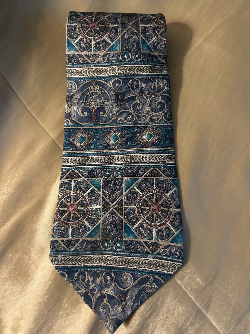 Christian Dior Blue and Teal Patterned Men's Tie 100 % silk .